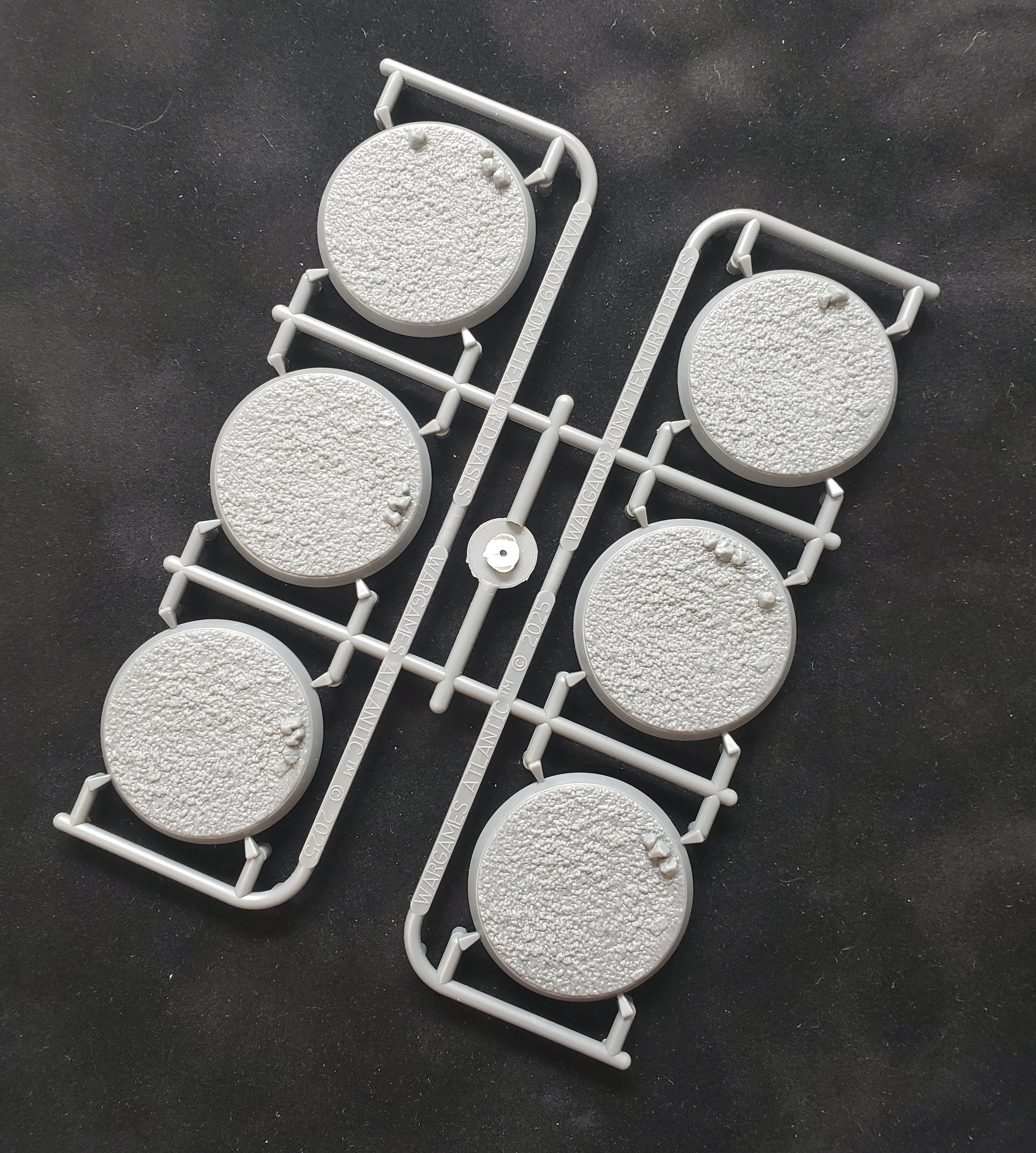 40mm Textured Bases (3mm Bevel) WAAGA40MM
