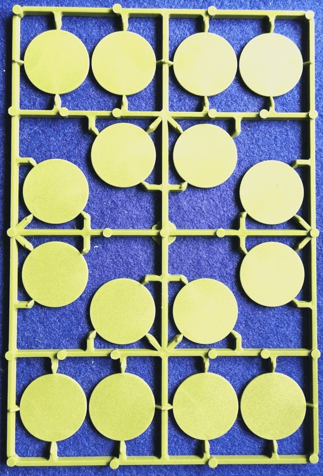 Round Bases 30mm (16)